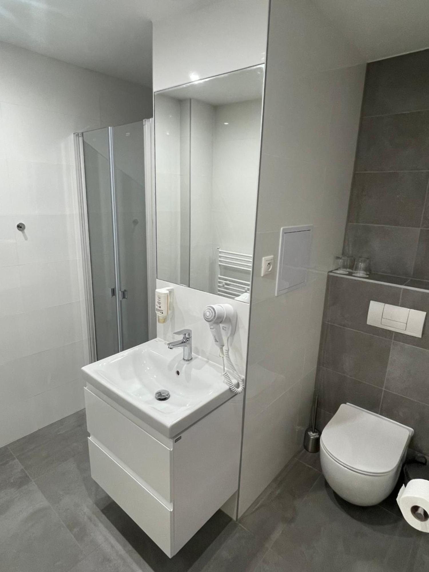 Hotel Spectrum Трнава Экстерьер фото