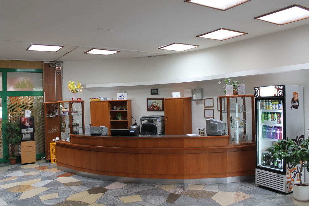 Hotel Spectrum Трнава Экстерьер фото